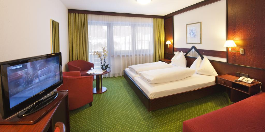 Ferienhotel Tyrol Soell Am Wilden Kaiser Szoba fotó